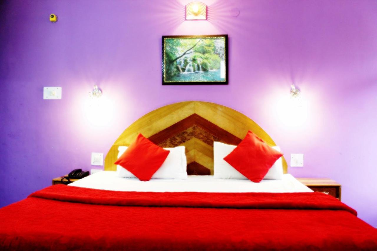 Hotel Ocean Inn Manāli エクステリア 写真